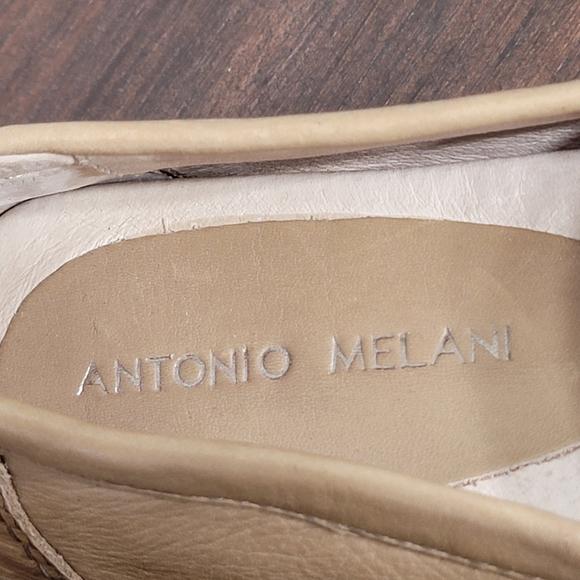 Antonio Melani Tan Leather Loafers Women's Size 10M. - Picture 3 of 11